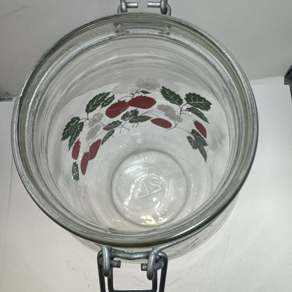 2 Carlton Glass Jar Canister 10” & 9” Bail Lid Strawberries 2 L 1.5 L USA - Picture 9 of 16